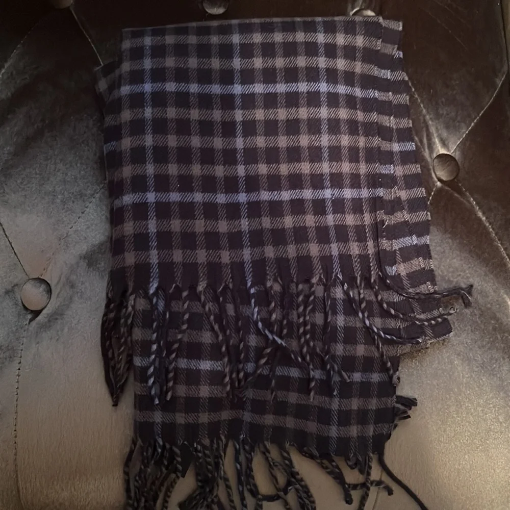 Stewart of Scotland Men’s Scarf NWT Preppy Navy Black Squared Fringe Trim